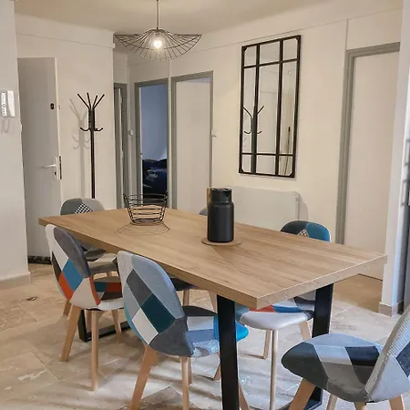 Le Grand Repu T4 Spacieux Renove, Centre-ville アパート